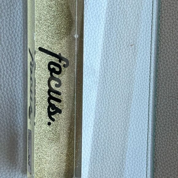 Focus Gold and Silver Decorative Sign - Picture 4 of 6